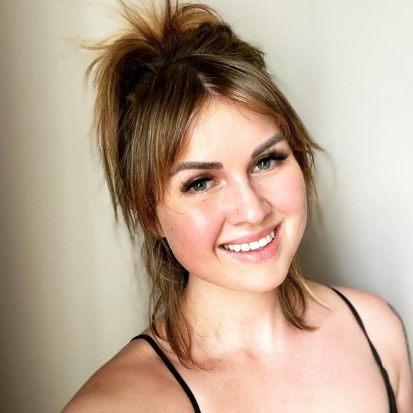 Meet your Posher, Rebecca - Picture 1 of 1